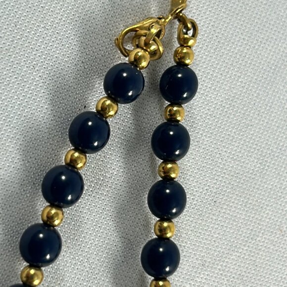 Vintage Monet Navy Blue Gold Tone Beaded Necklace Classic Delicate Career - Picture 5 of 8